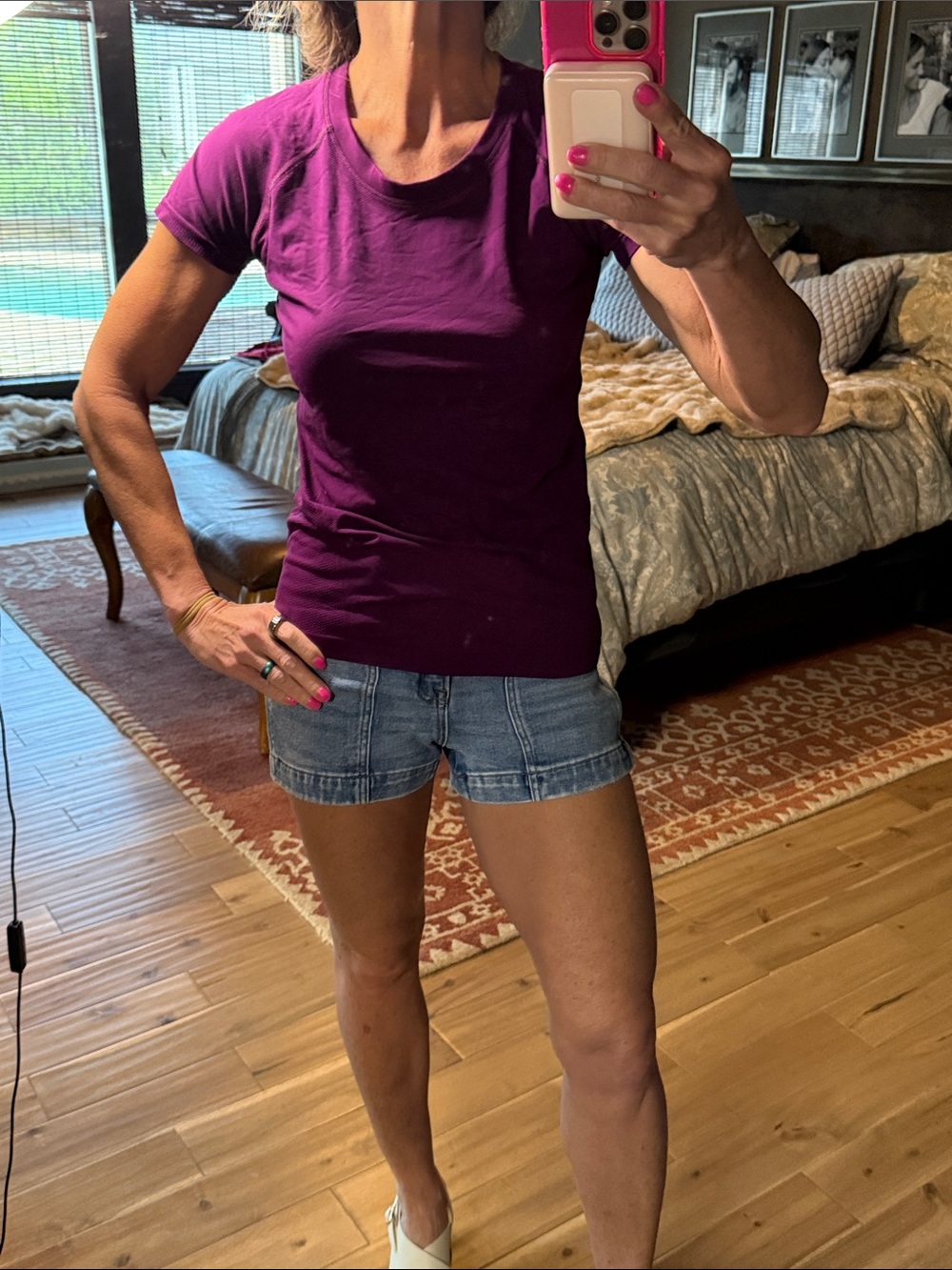 Athleta Momentum seamless Women's Short Sleeve Crew Tee in Deep Plum